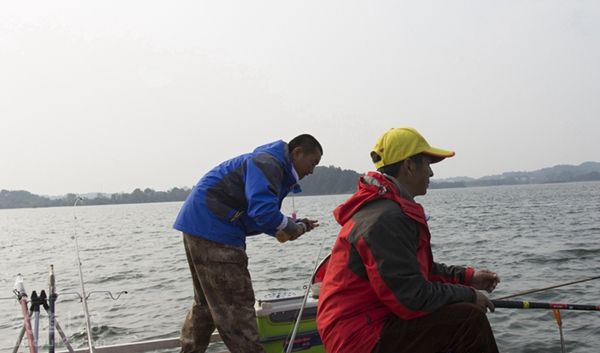 萬佛湖釣魚比賽，釣出自信，掌握變化的力量